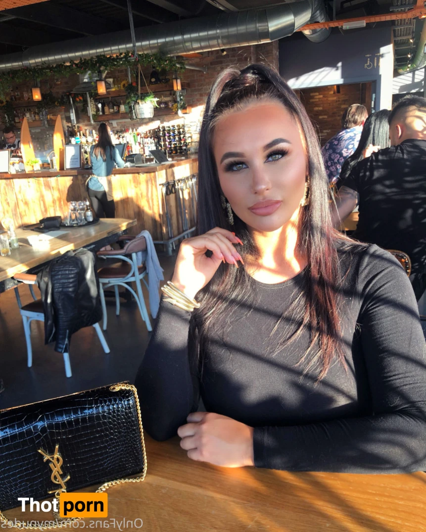 Findom Queen 👸🏻 14860012