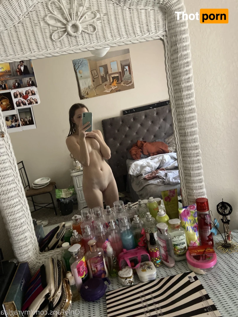 Princess Myra🍯 13066425