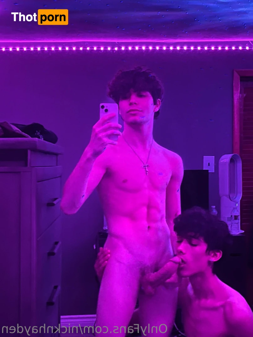 Nick and Hayden 13579198