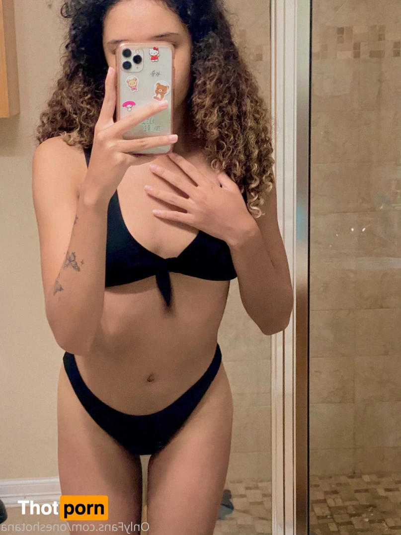 𝕬𝖓𝖆 16404650