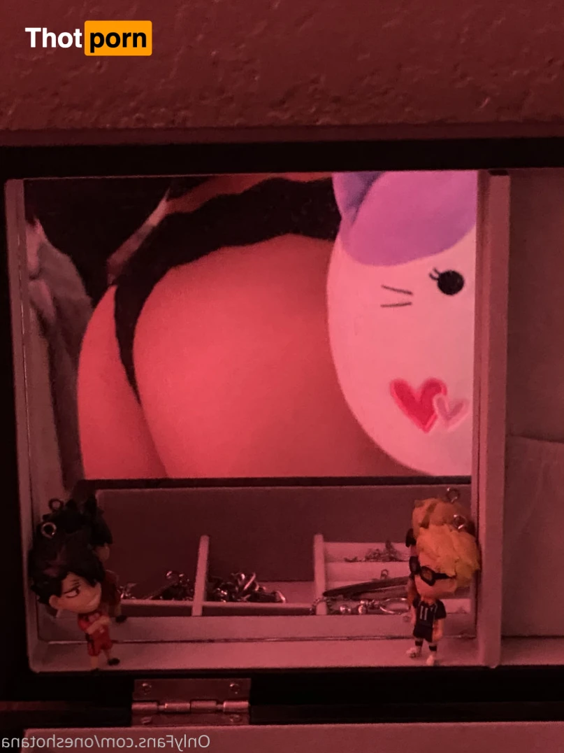 𝕬𝖓𝖆 16440962