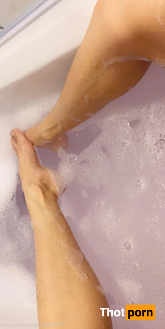 Pakistani_Ria 16540198