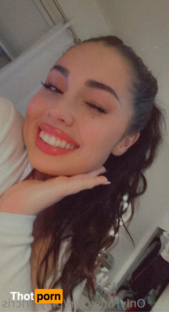 cristiana love 15048430