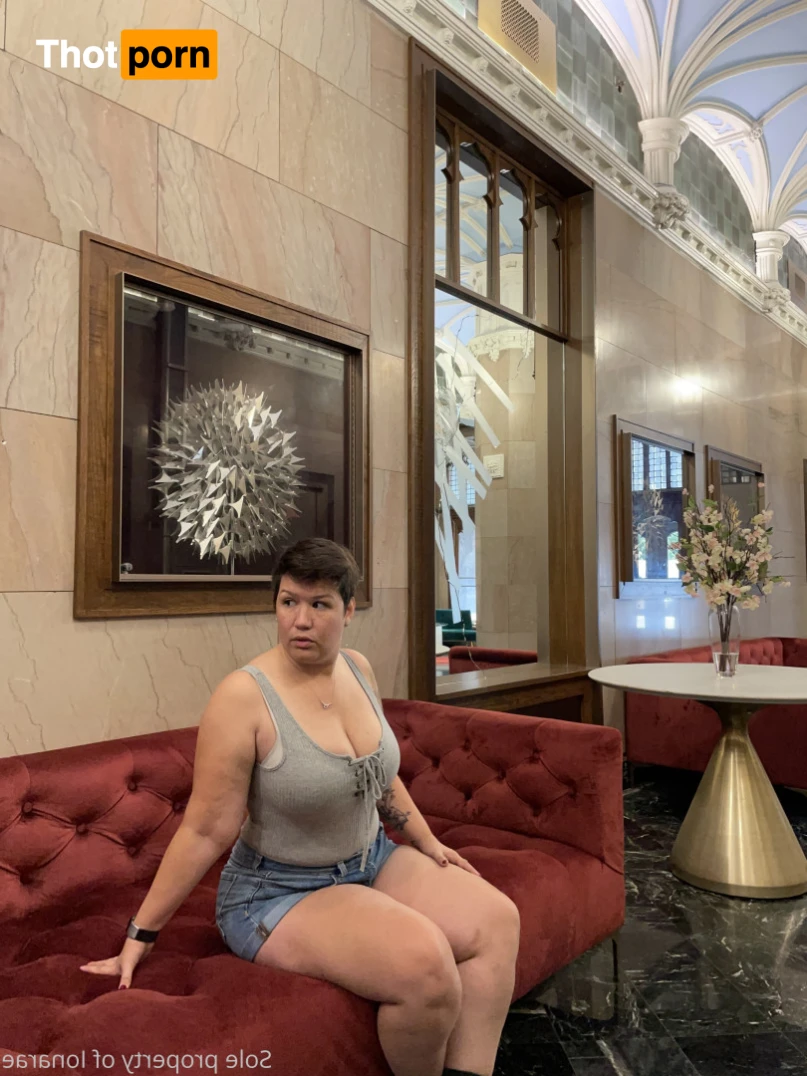 Sneak Peek at Iona 11648681