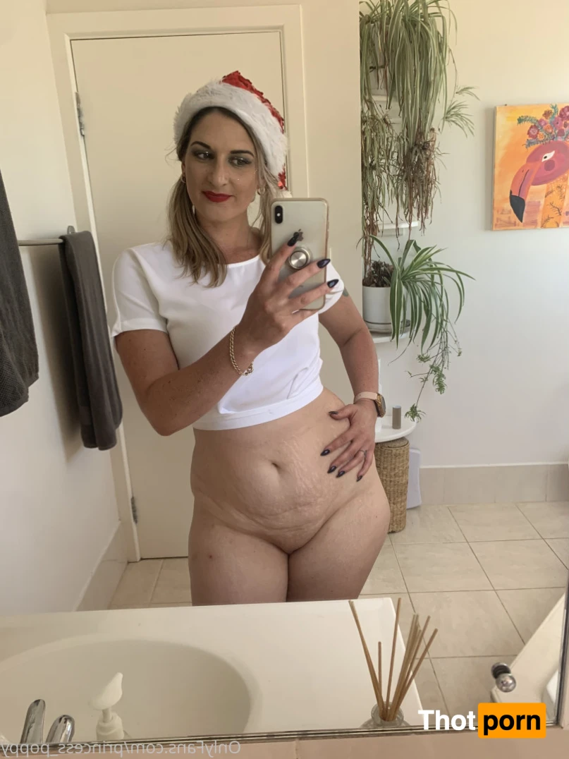 Princess Poppy (NO PPV) 16529318