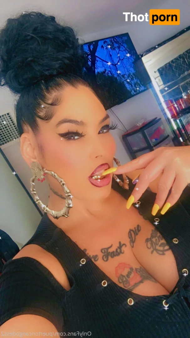 PuertoRicanGodess2 15476620