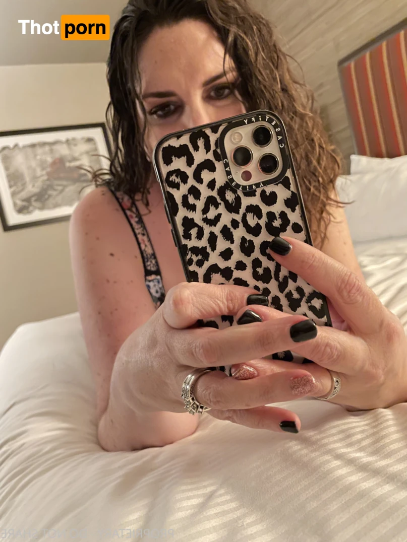 The Queen of Lace 14474836