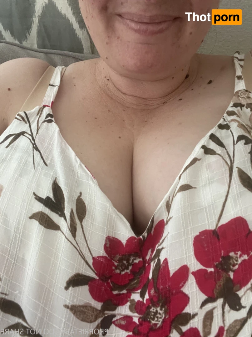 The Queen of Lace 14529319