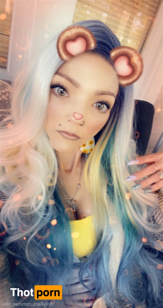 A Beautiful Mess 15633423