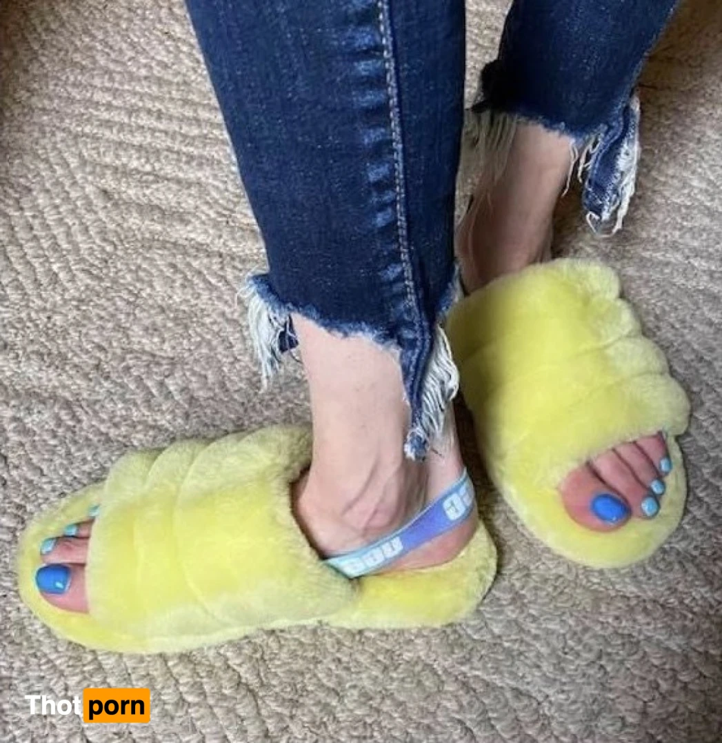 A Beautiful Mess 15696503