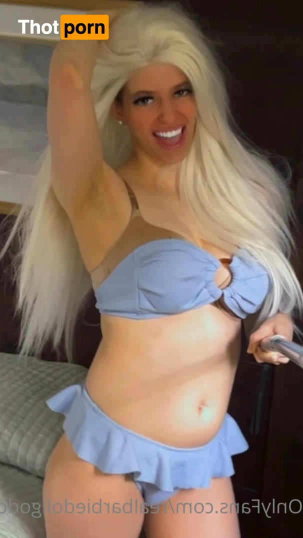 Barbie Doll 15808571