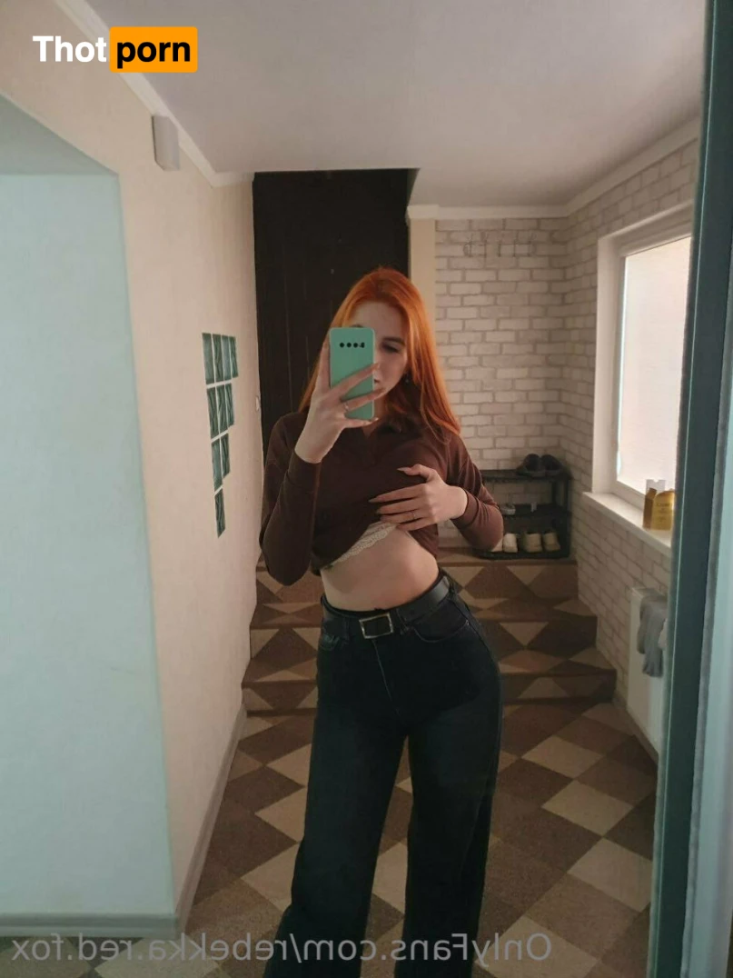 Rebekka red fox 11046263