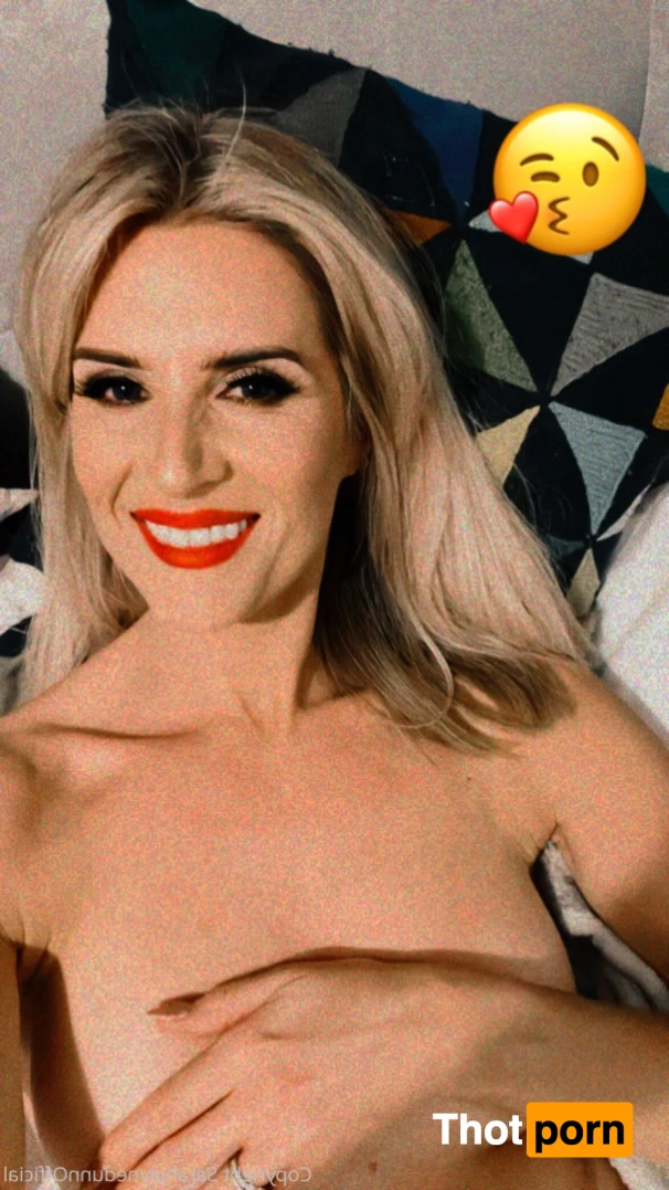 Sarah Jayne Dunn 15875694