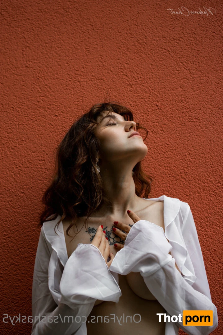 Annie Opium 13439250