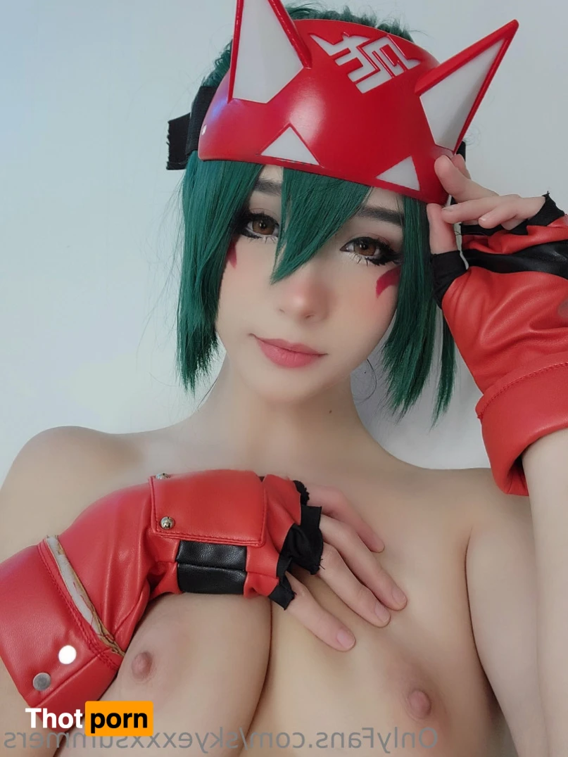 Skye Summers 13302080