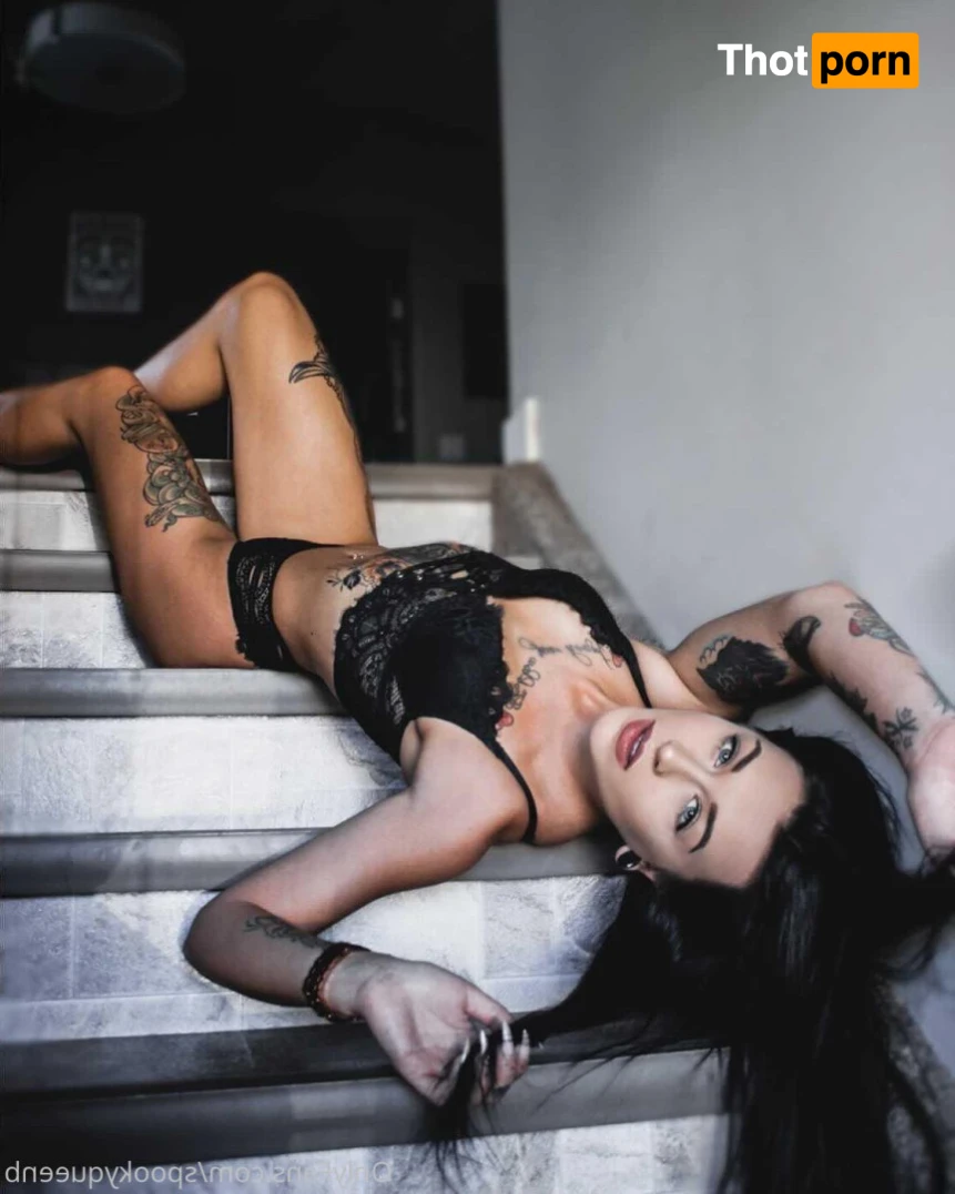 Spookyqueenb 😈🖤 13024042