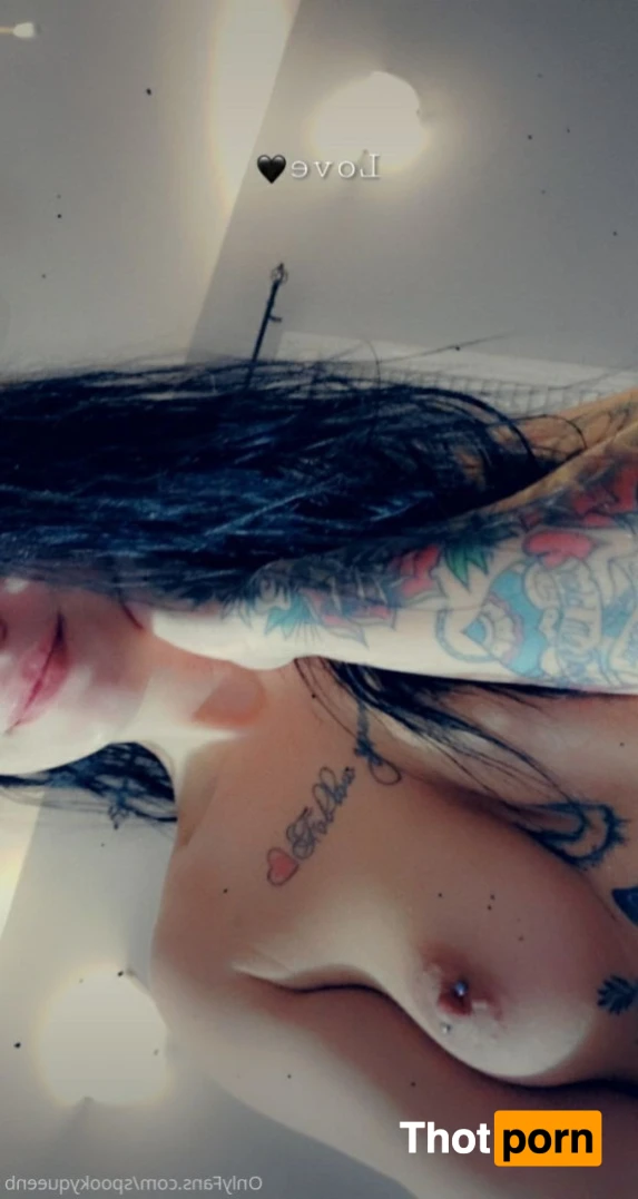 Spookyqueenb 😈🖤 13030689