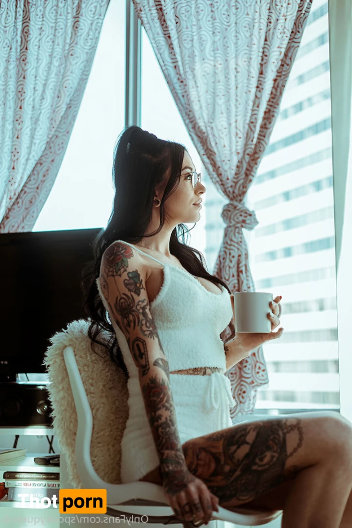 Spookyqueenb 😈🖤 13072611