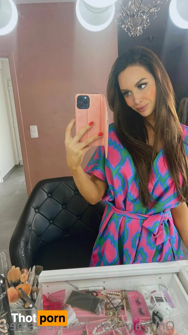 Esmée Rose 💋 11084011