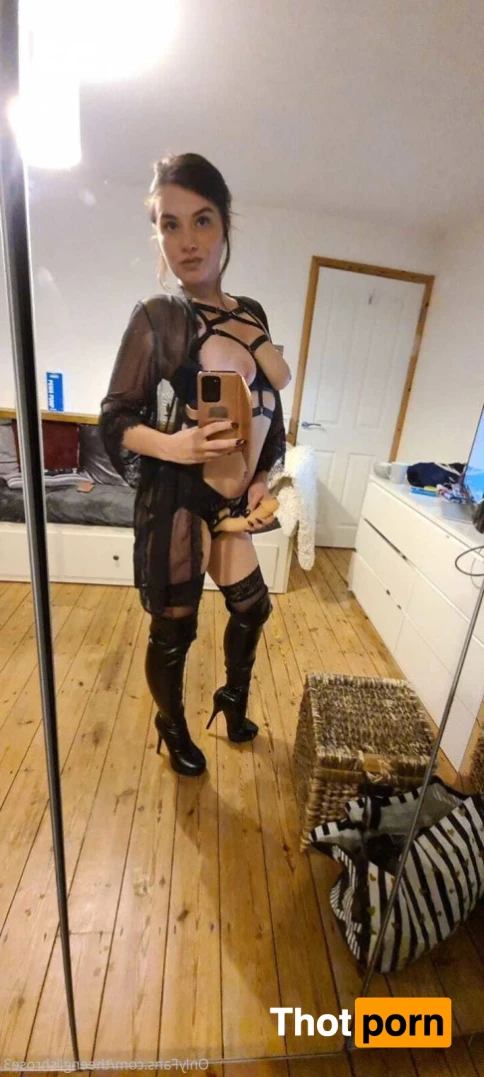 🇬🇧🌹 Kathryn Rose 🌹 🇬🇧 12847392