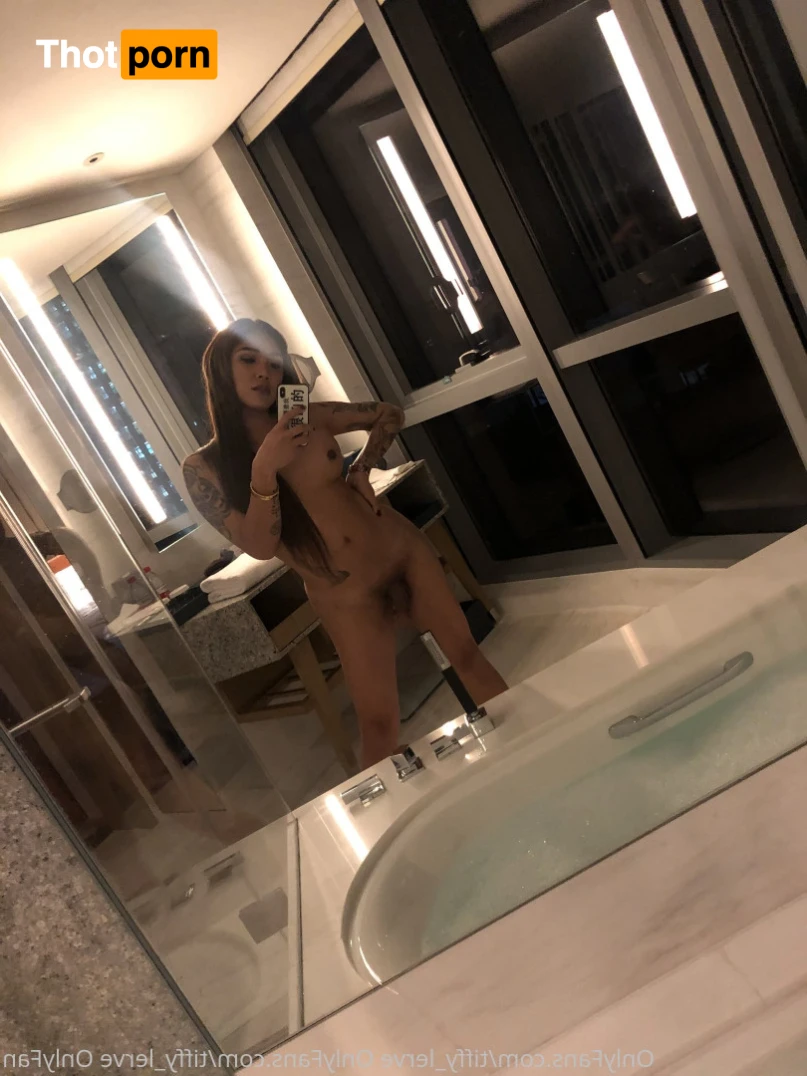 TITILLATING  Tiffy 14342331