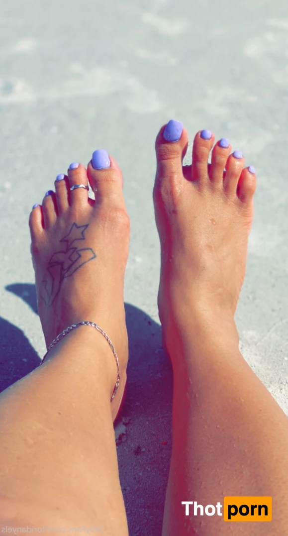 Tori Danyels Feet 12292009