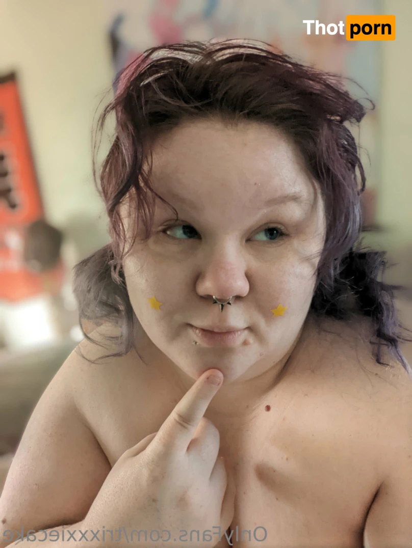 Trixie Cake 11424400