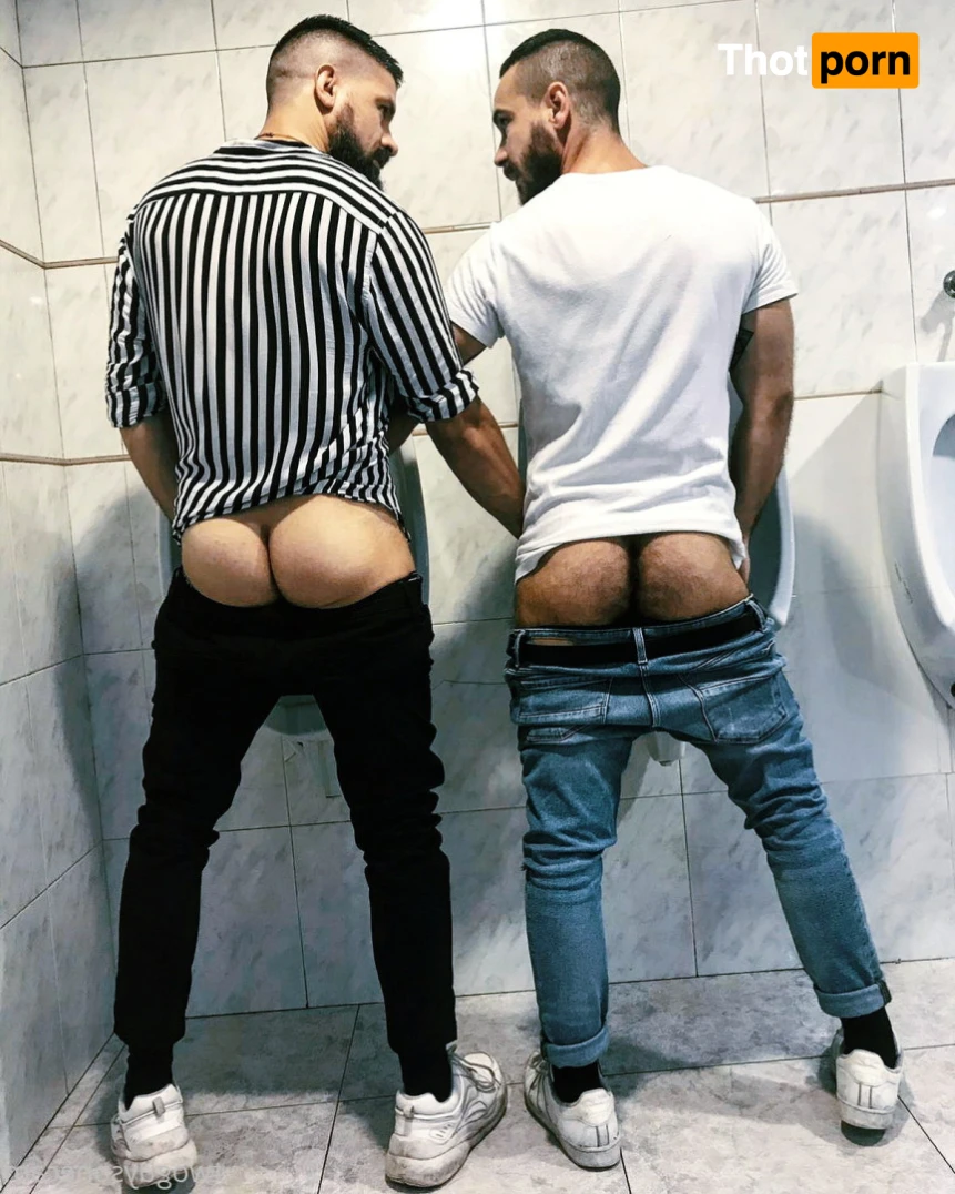 TwoGuysOneCam 12759524