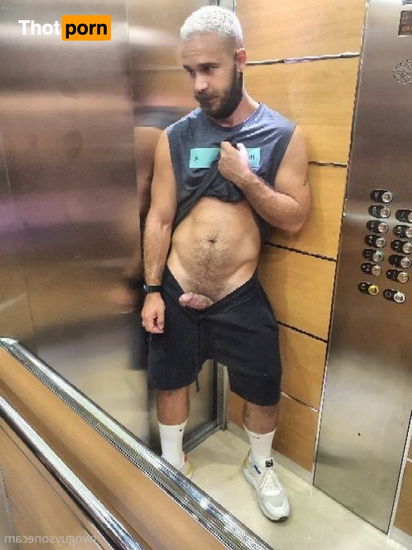 TwoGuysOneCam 12759609