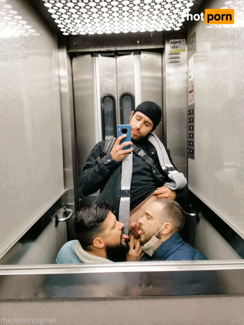 TwoGuysOneCam 12760293