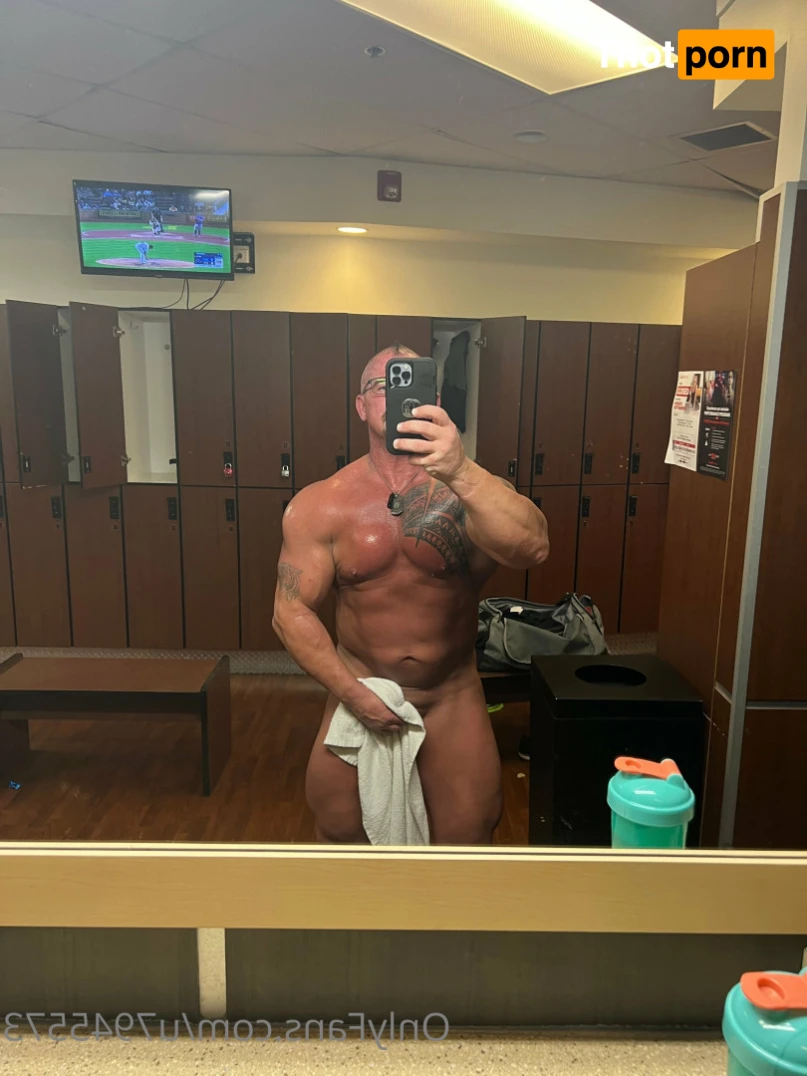 Bob Donoghue 14381740