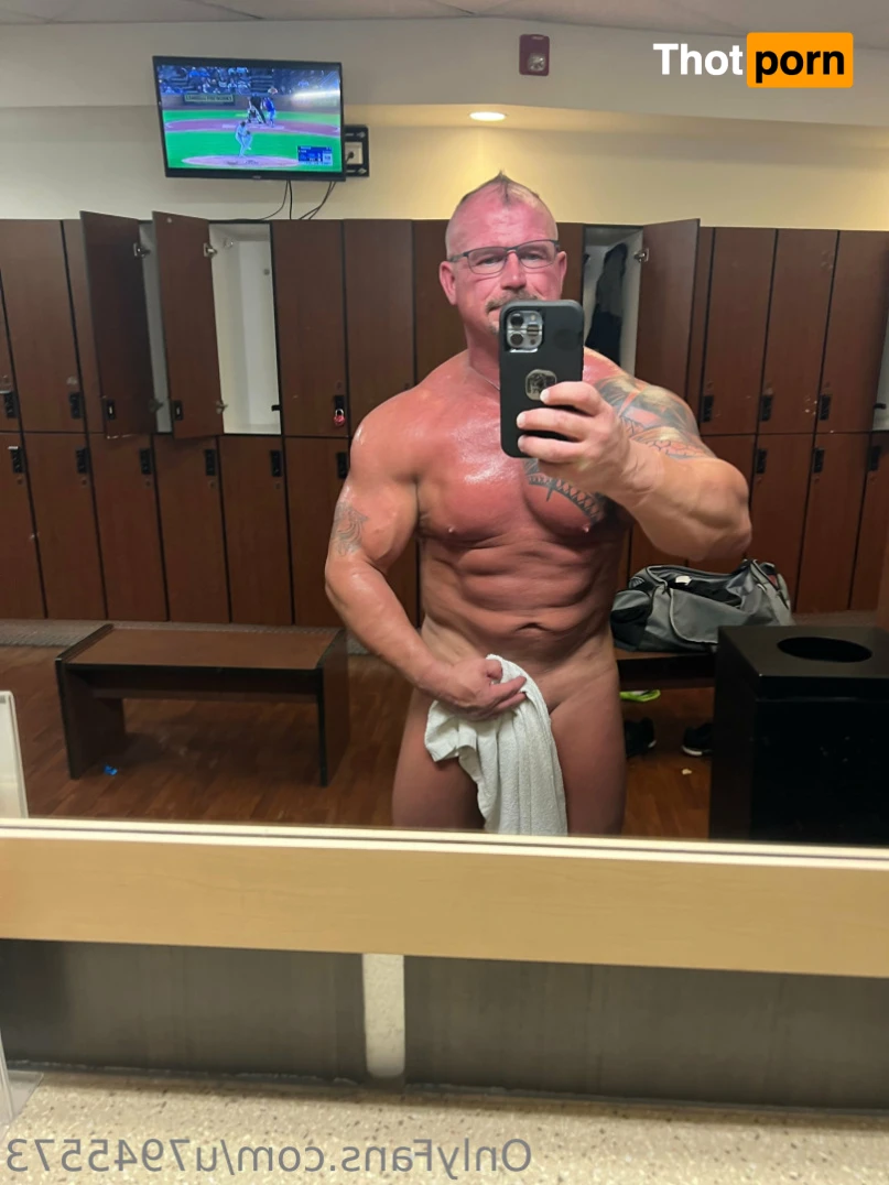 Bob Donoghue 14390140