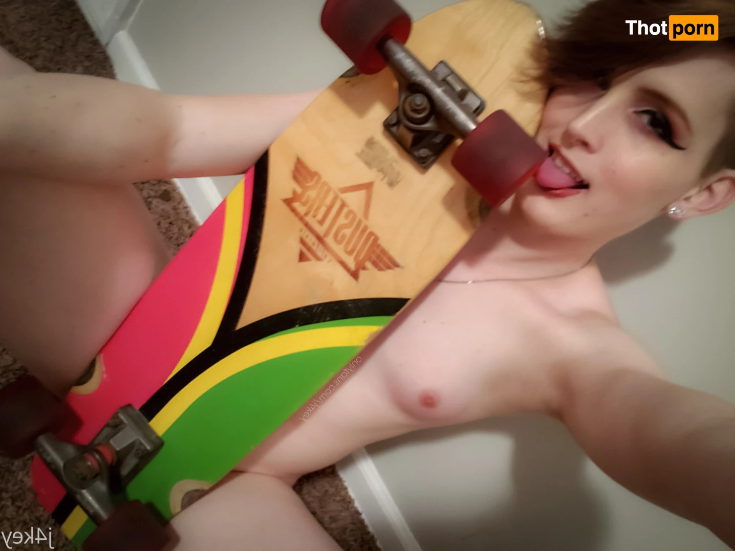 VeroticaJae 15136464