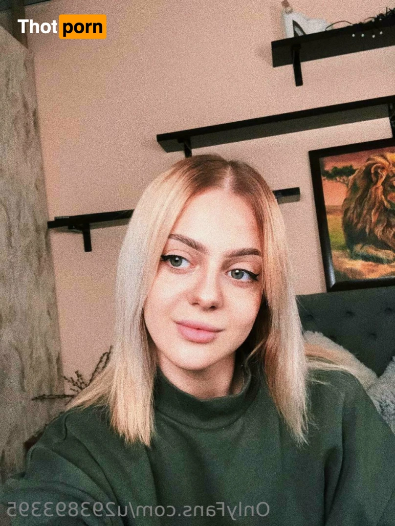 Viktoria Red 11192607