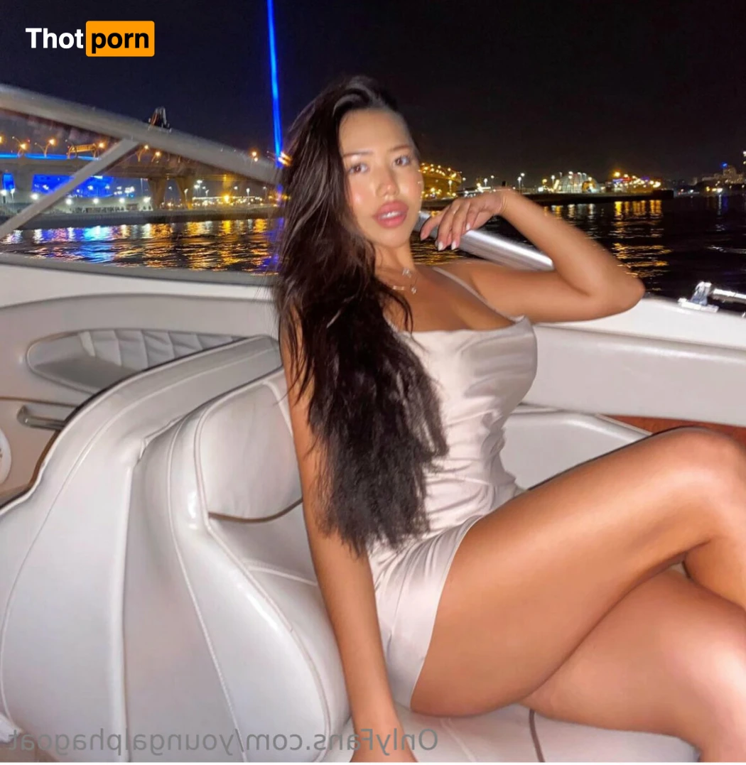 youngalphagoat 14446887