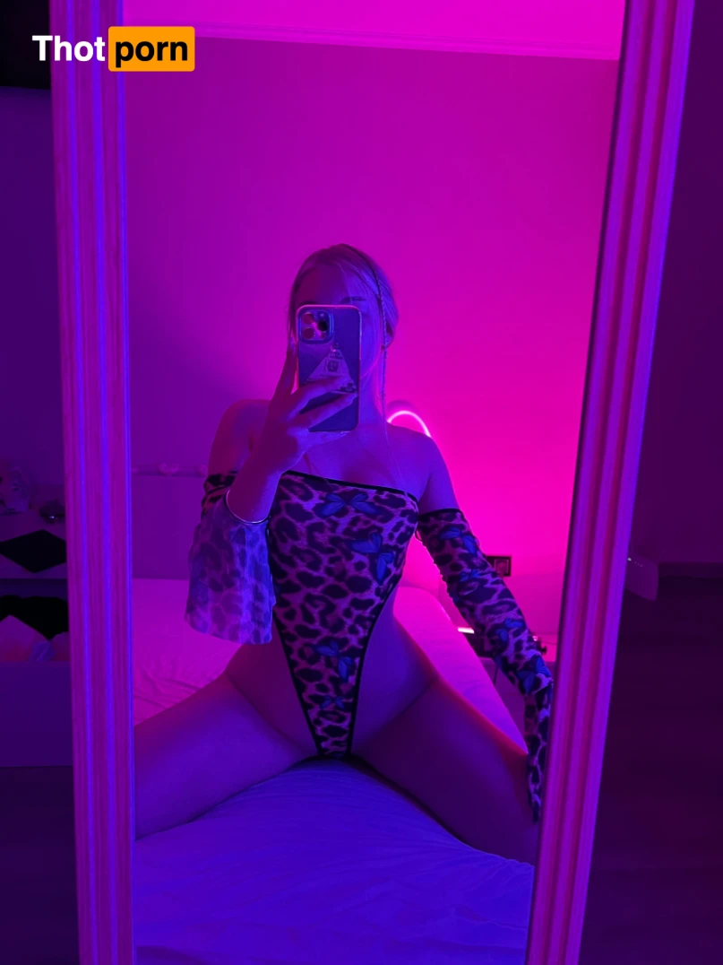 Abella Murr 12498638