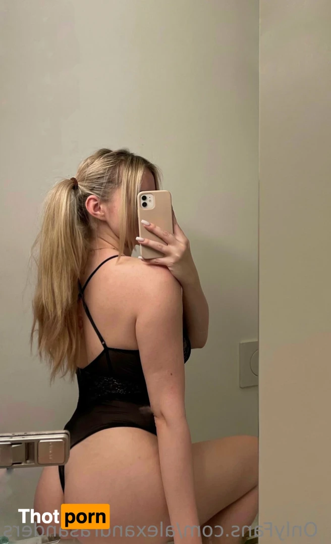 alexandrasanders 12233543