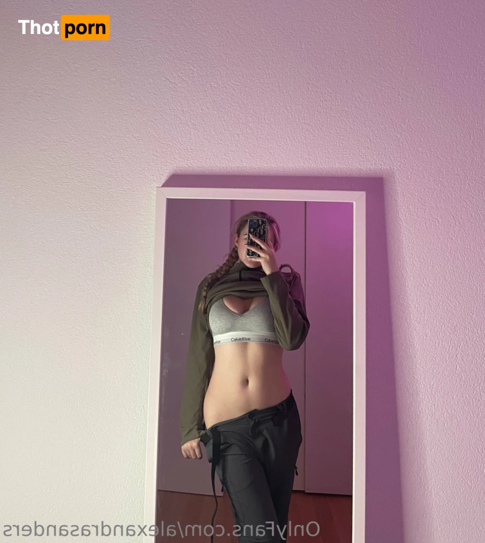 alexandrasanders 12233872