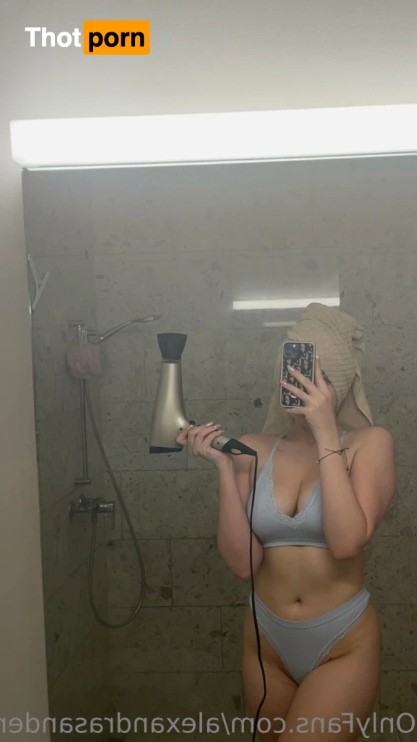 alexandrasanders 12234636