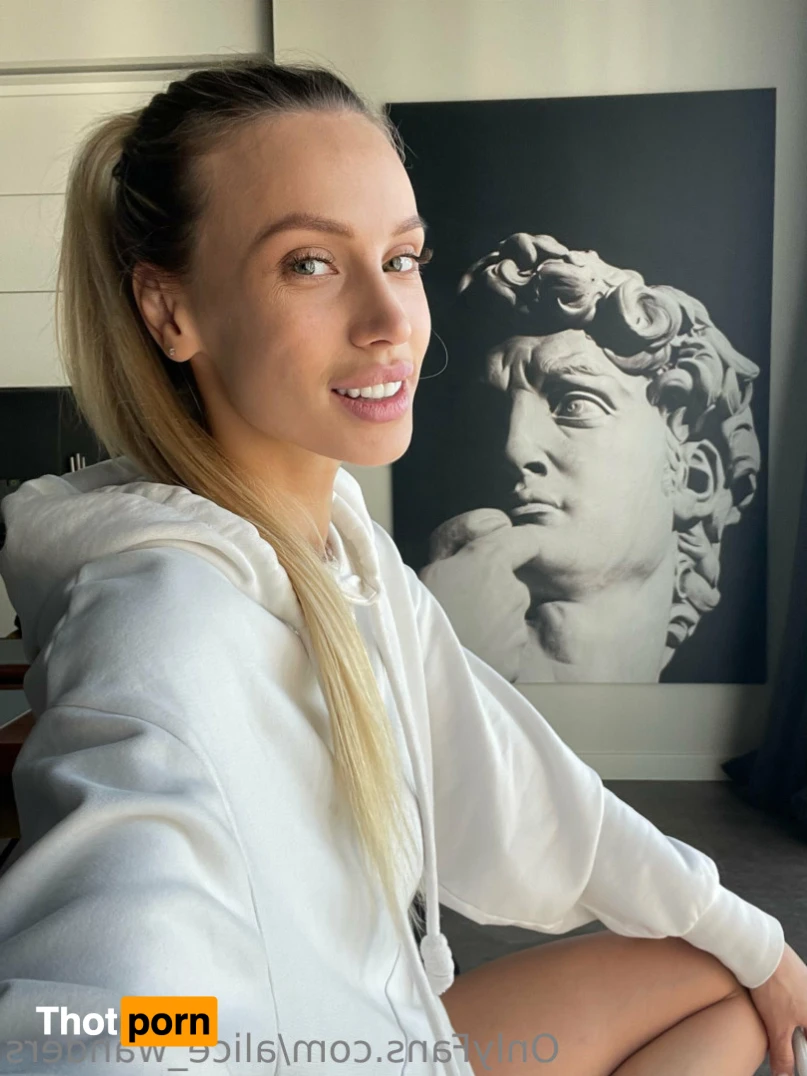 🍭Alice🍭 12148471