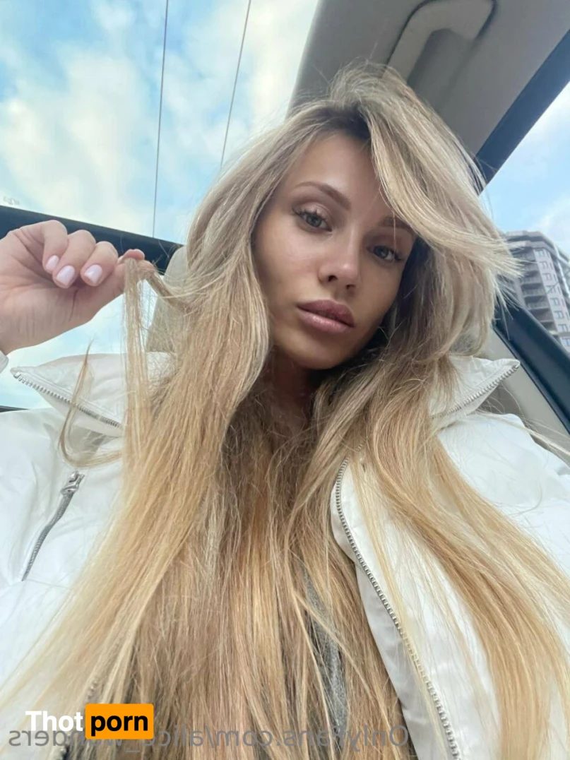 🍭Alice🍭 12148697