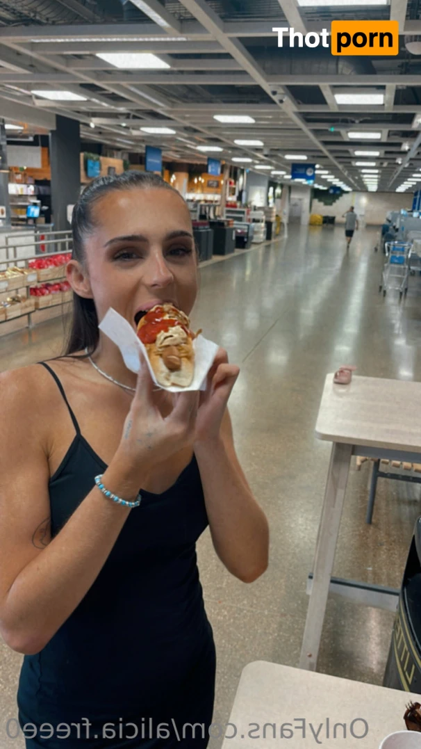 Alicia❣️ 15356420