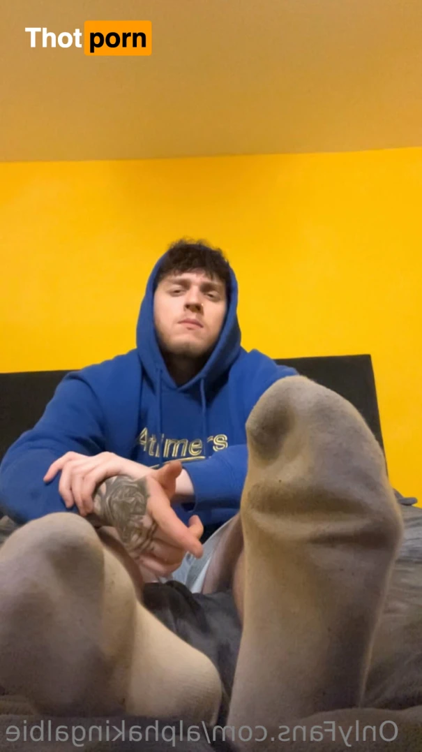 Findom Albert 6’4 11854728