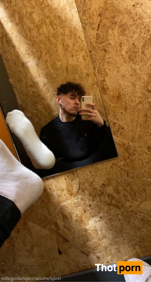 Findom Albert 6’4 15349767