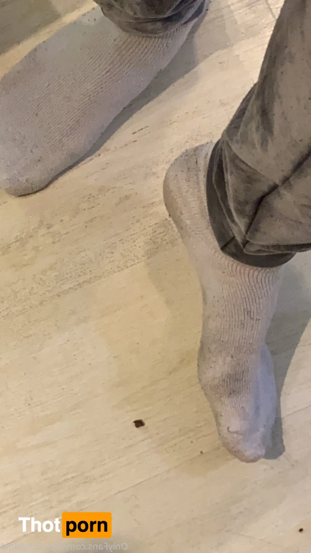 Findom Albert 6’4 15349889