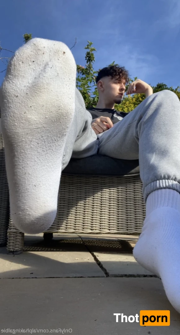 Findom Albert 6’4 15349958