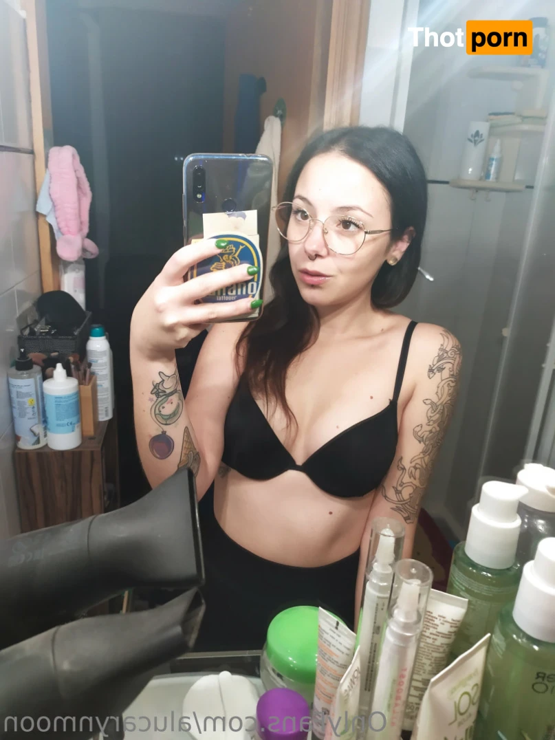 Alucarynmoon 11849620