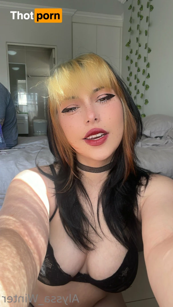 Alyssa Winter Premium 🤍 11834271