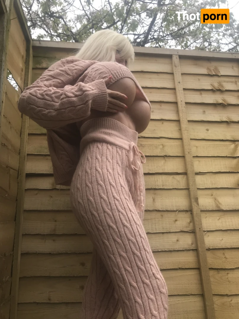 Amanda Lovelie 15348689