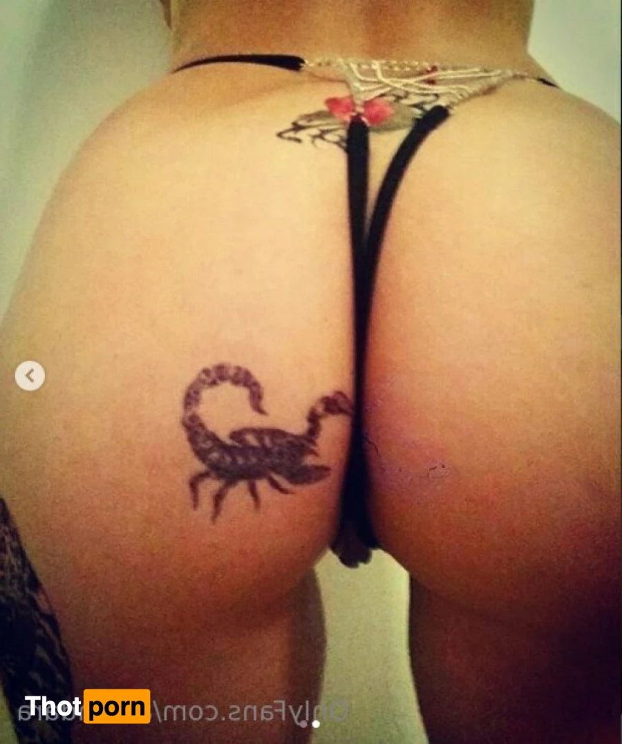 Mistress Amandara 11782996